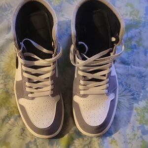 Nike Women's Sneakers - White and Gray